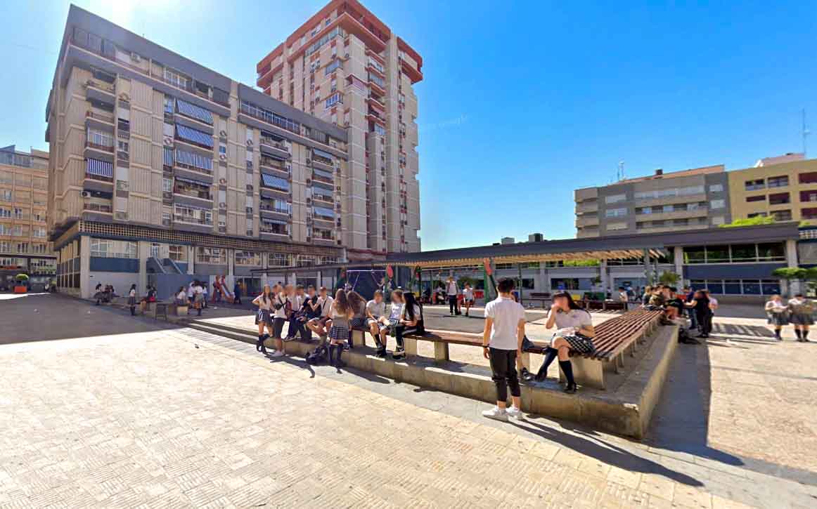 plaza de los pisos azules