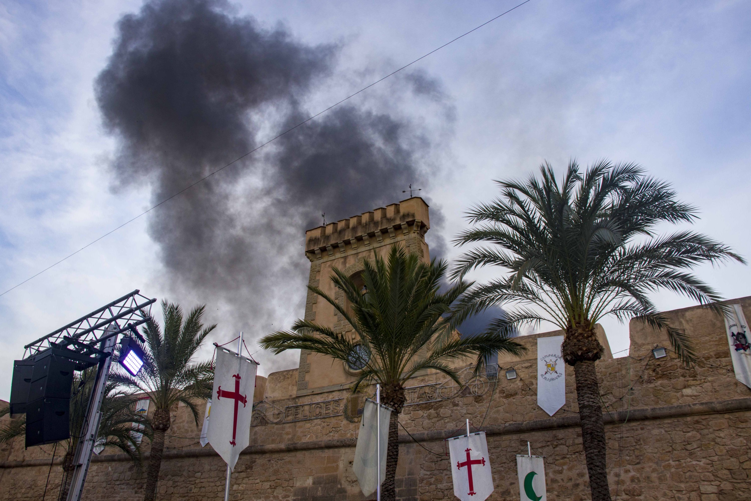 Incendio en el centro de Santa Pola