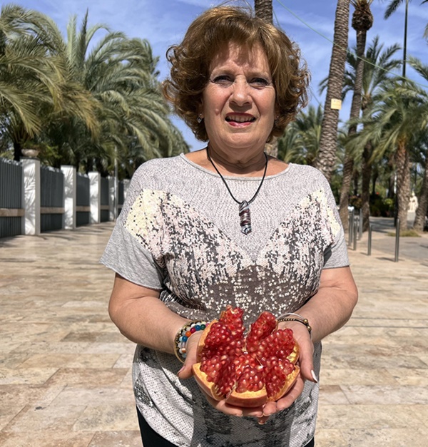 concurso de pelar granada mollar de Elche