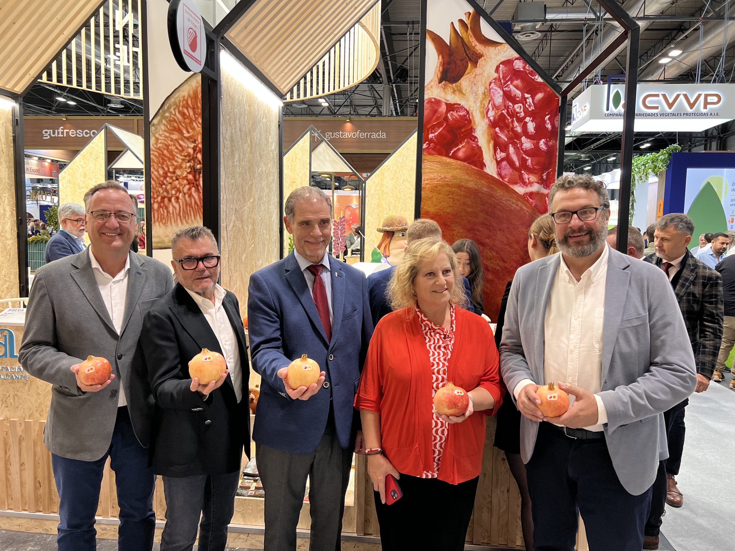 La Granada Mollar de Elche destaca en Fruit Attraction 2024, con una participación que resalta su calidad y Denominación de Origen Protegida.