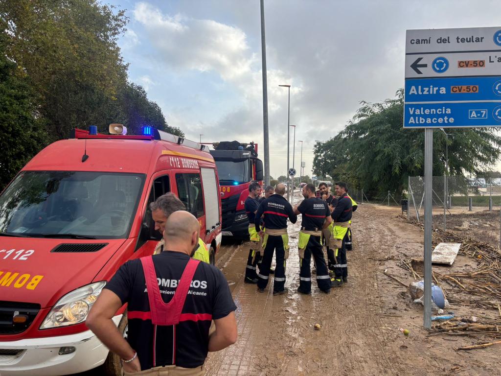 Alicante envía efectivos de emergencia a Valencia