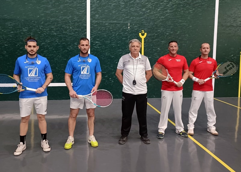 El Club Frontenis Elche destaca en Liga Autonómica con victorias y retos futuros, mientras que su equipo de División de Honor triunfa con solidez en San Isidro